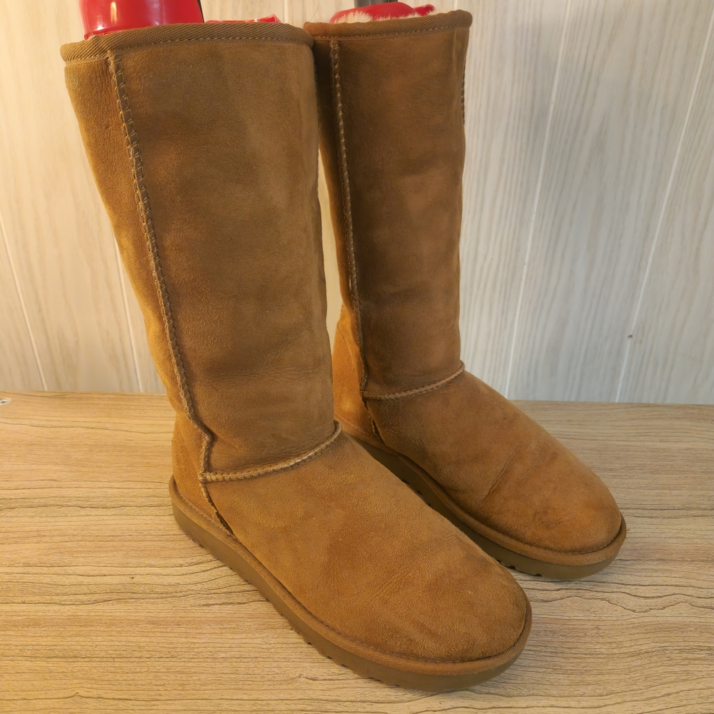 Women's UGG Mid-Calf Tan Suede Boots With
